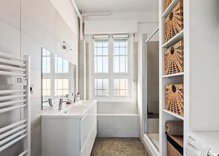 Elégance Les Pins 6e étage Ascenseur * Juan-les-Pins