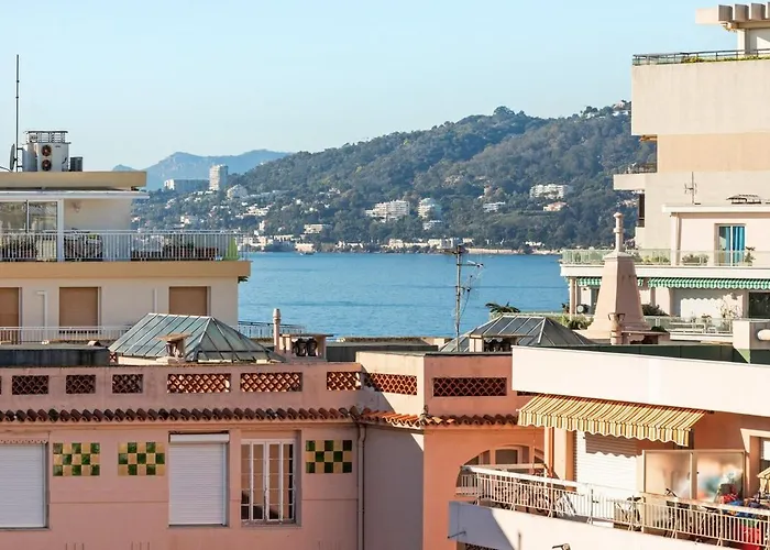 Elégance Les Pins 6e étage Ascenseur Appartement *