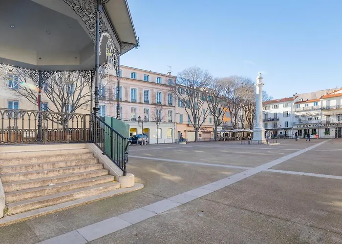 Appartement Elégance Les Pins 6e étage Ascenseur Juan-les-Pins